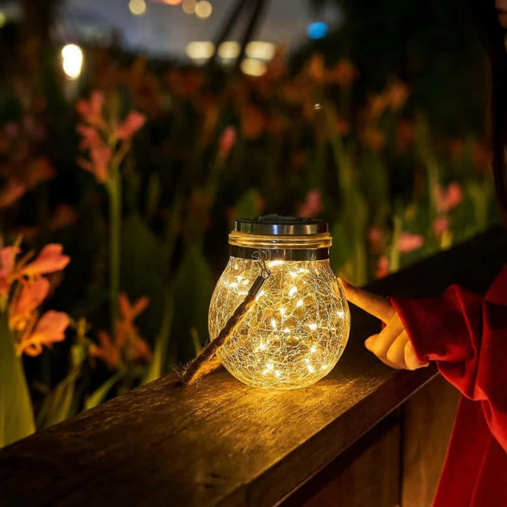 Octa - Solar-Powered Outdoor Lamp