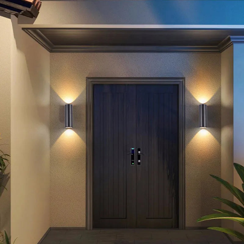 Kren Minimalist Metal Double-headed Outdoor Wall Lamp, Black
