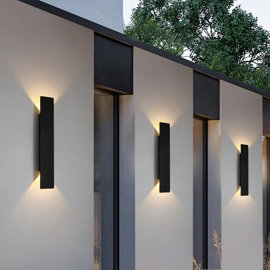 Xyrov - Weather-Resistant Aluminum Wall Lamp