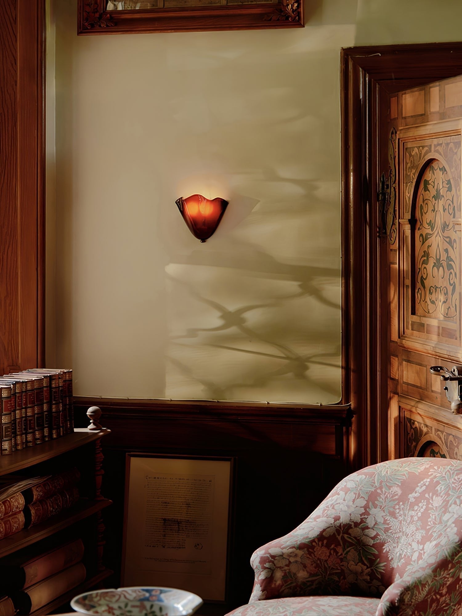 Elegant Wall Lamp with Soft Curves