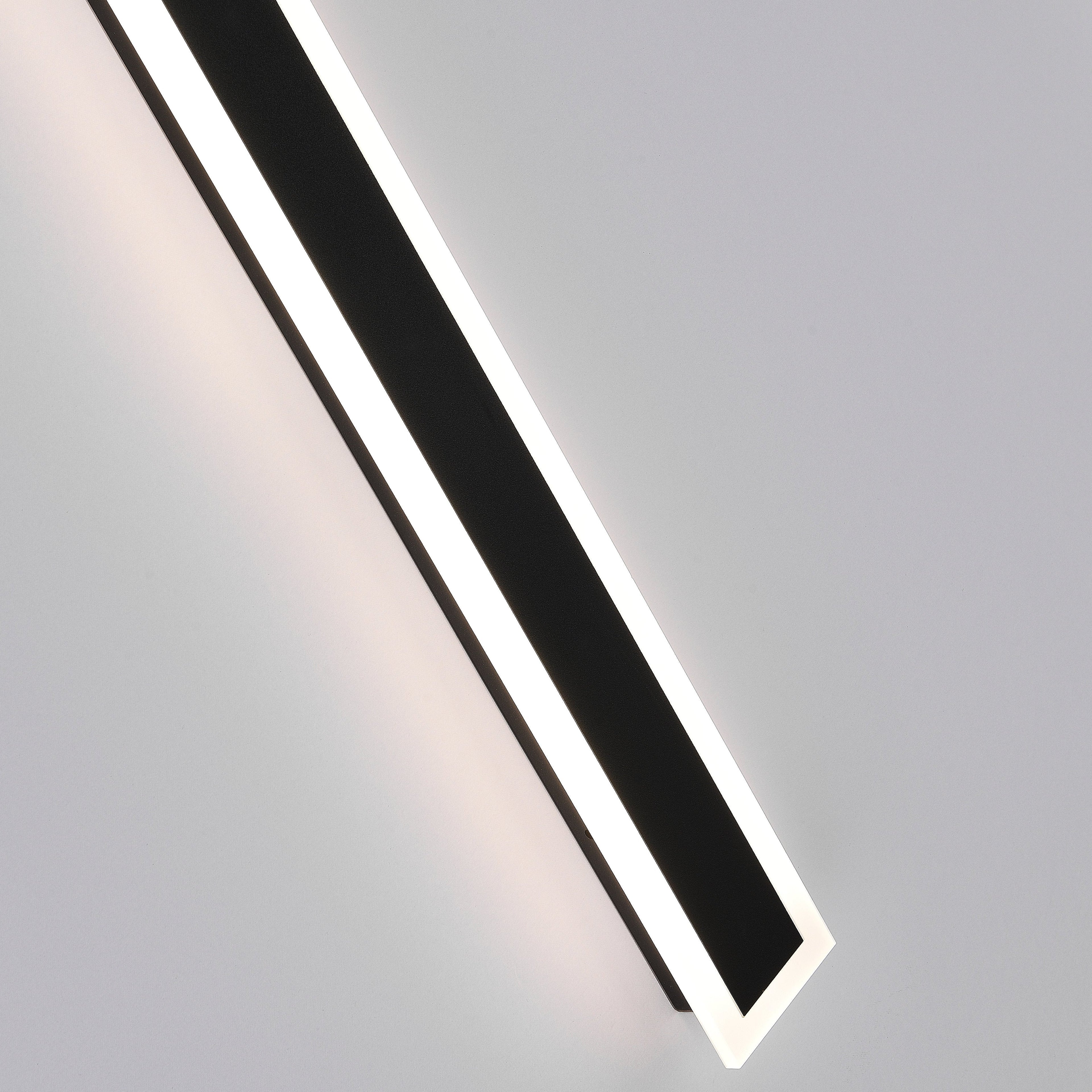 Vynn Modern Outdoor Waterproof LED Wall Sconce Black/White