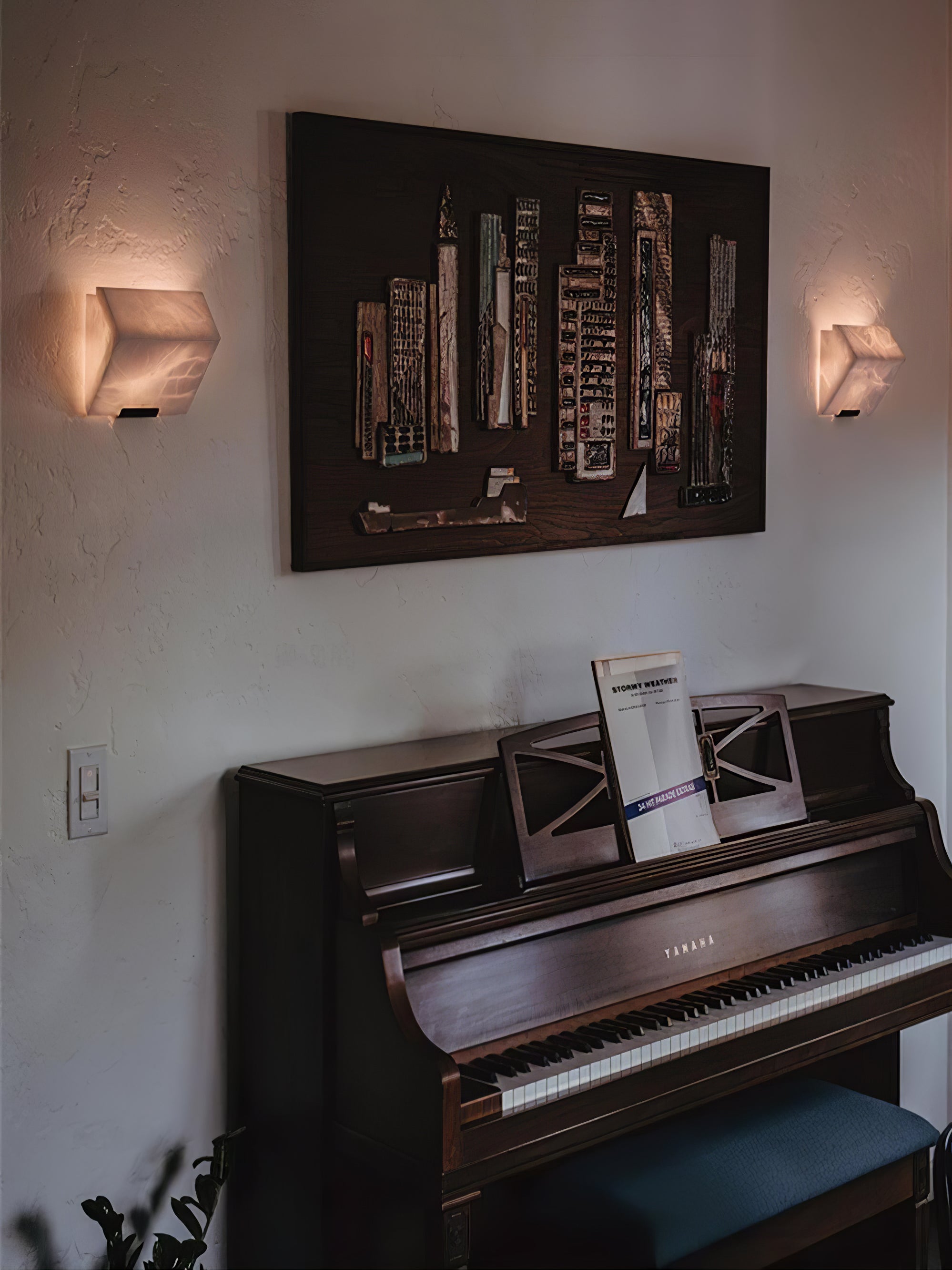 Vimiryra Alabaster Wall Light