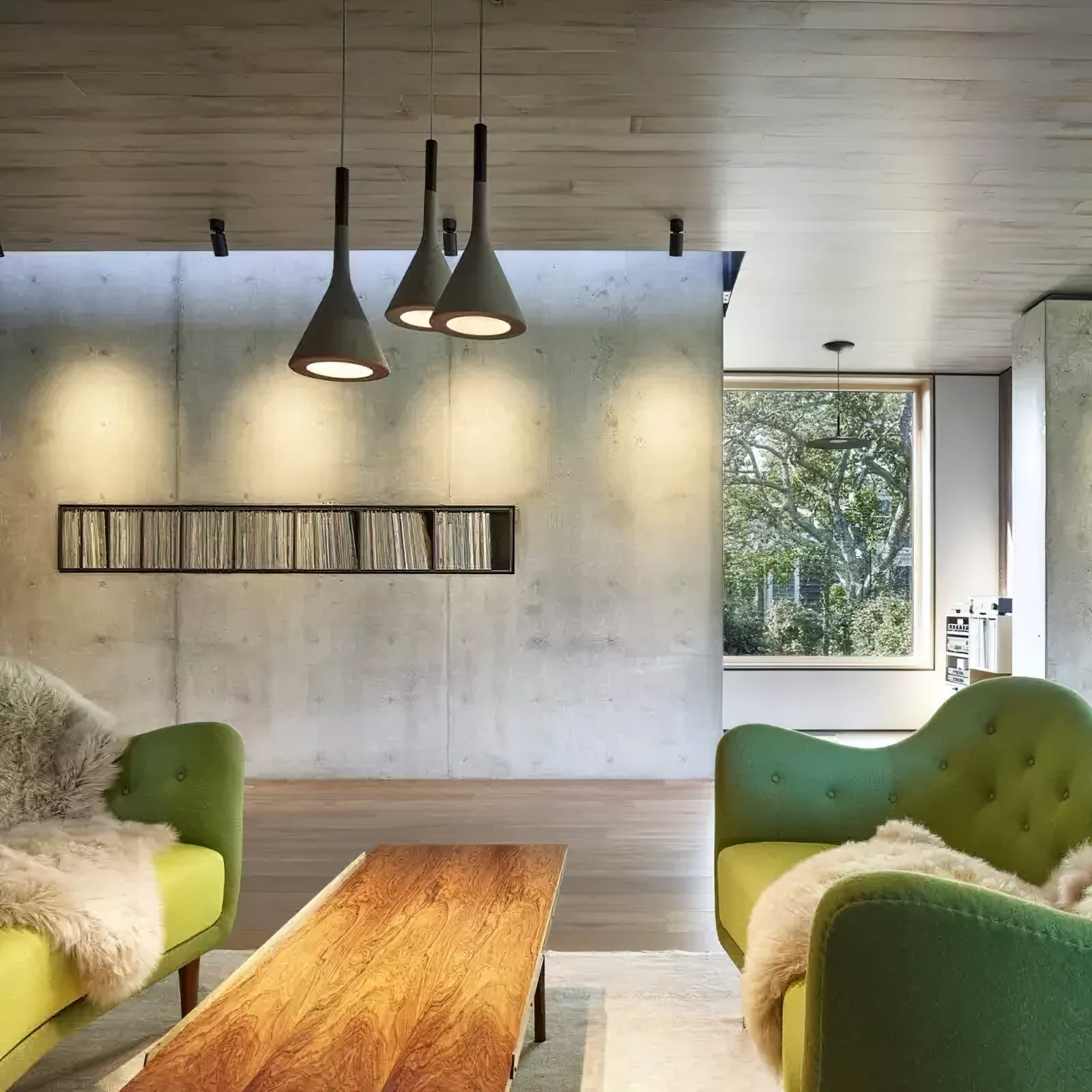 Aplomb Trumpet Pendant Light