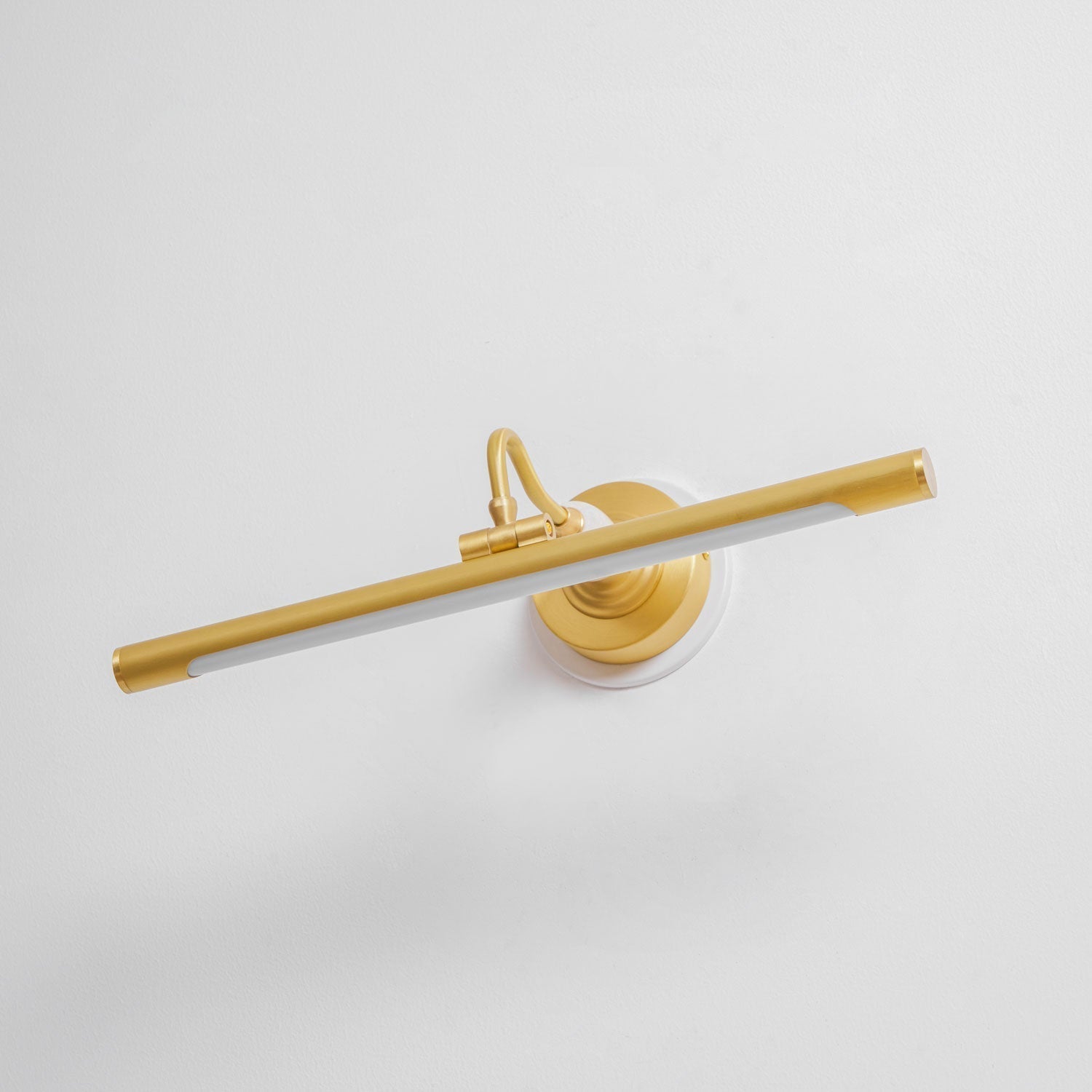 Elegant Linear Wall Sconce