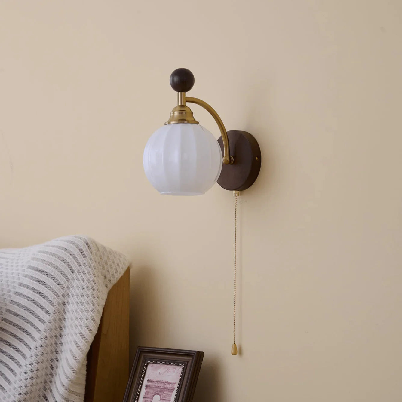 Aurora Globe Wall Lamp