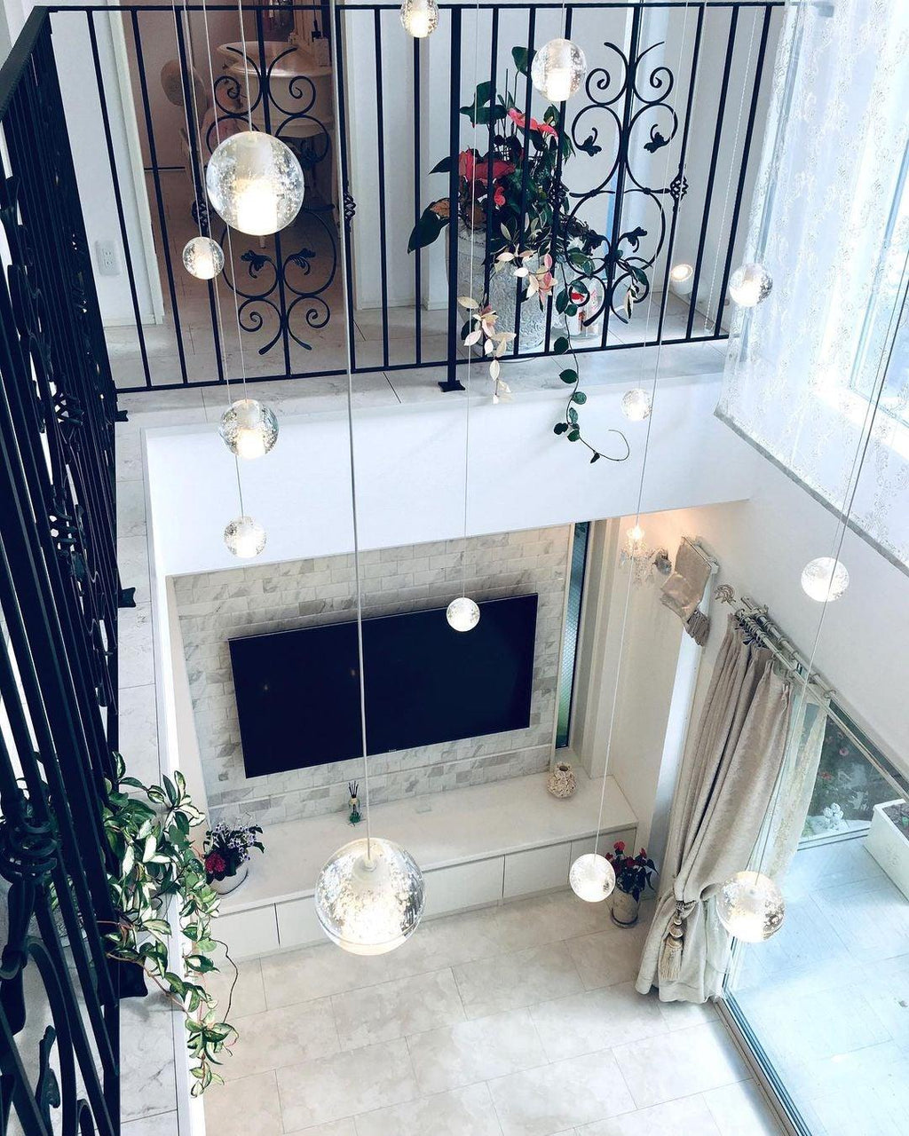 Ball Crystal Pendant Light