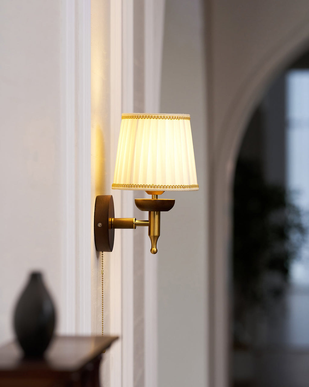 Blixen Wall Lamp
