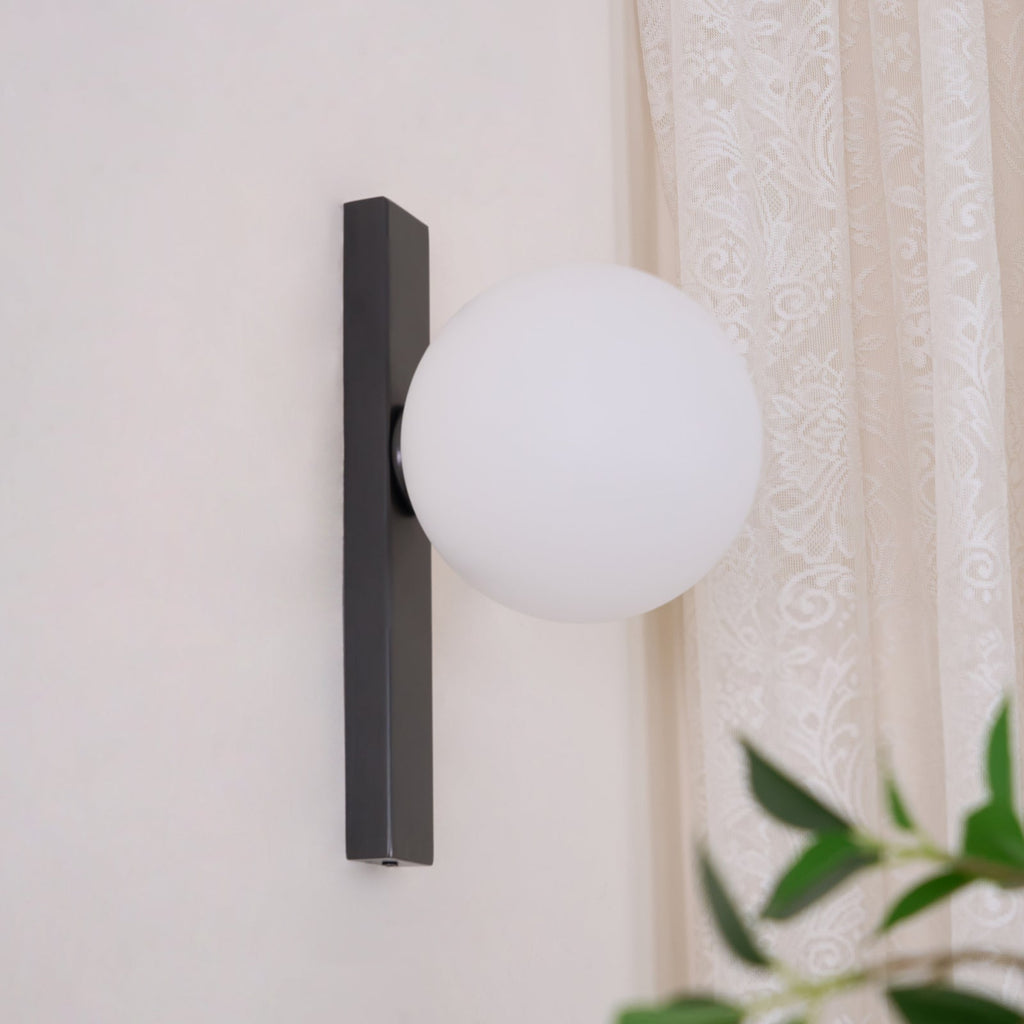 Circ 3720 Wall Lamp