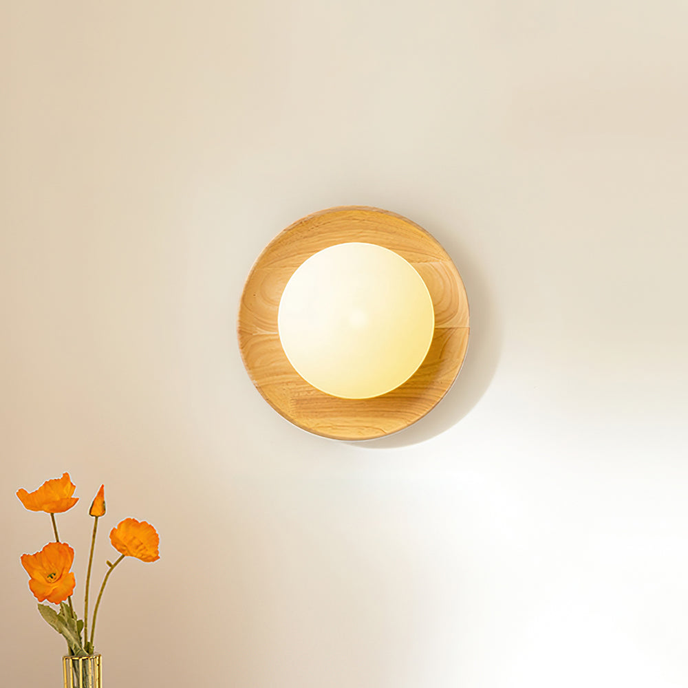 Novin Wooden Wall Lamp