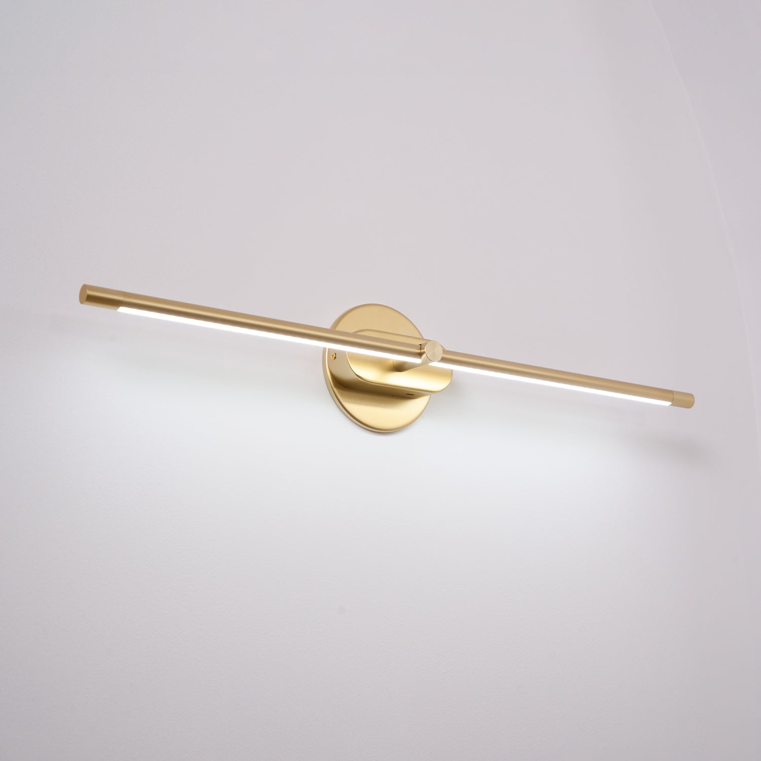 Minimalist Rechargeable Linear Wall Sconce