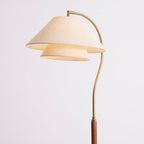 Hands Garner Floor Lamp