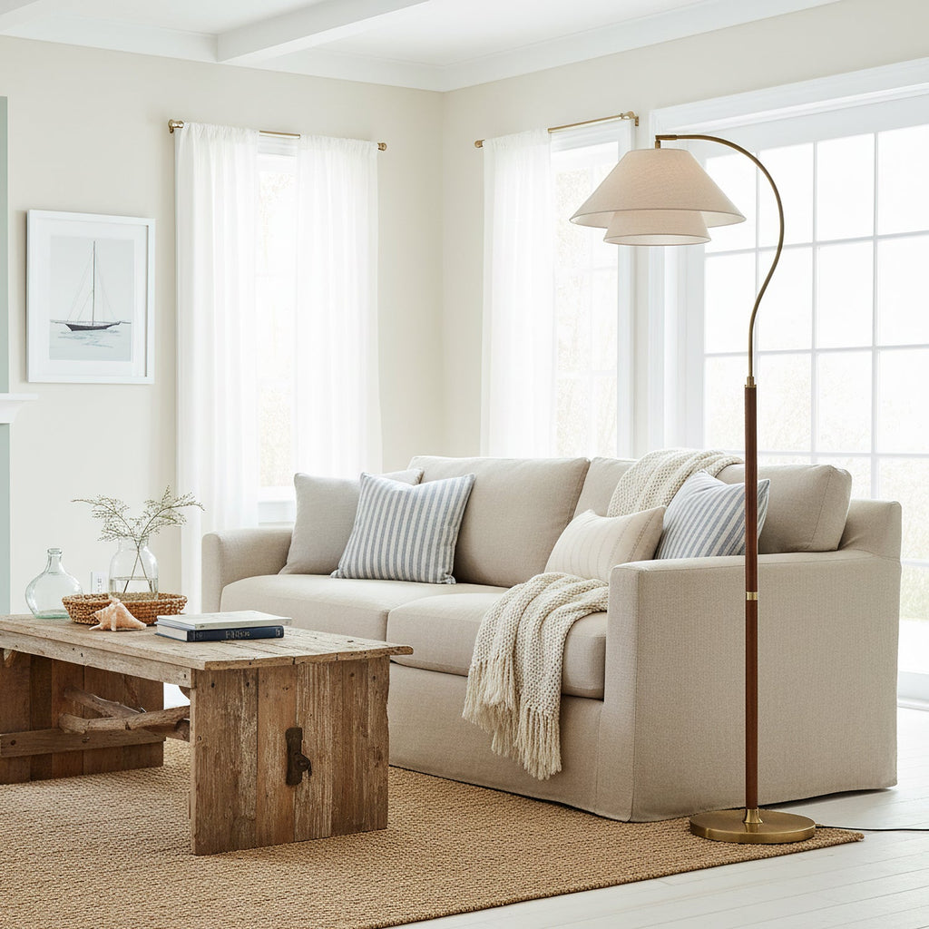 Hands Garner Floor Lamp