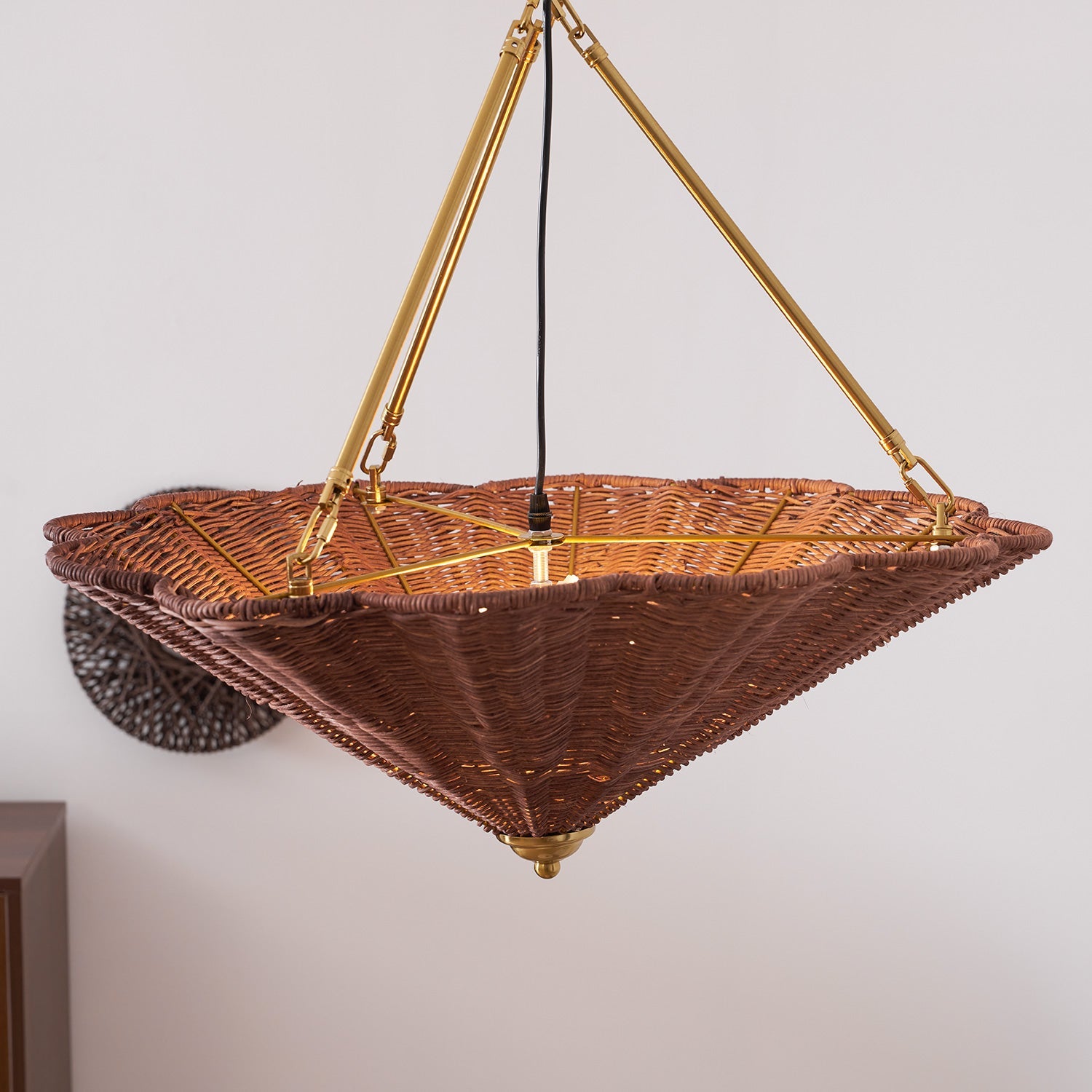 Kavira Chandelier
