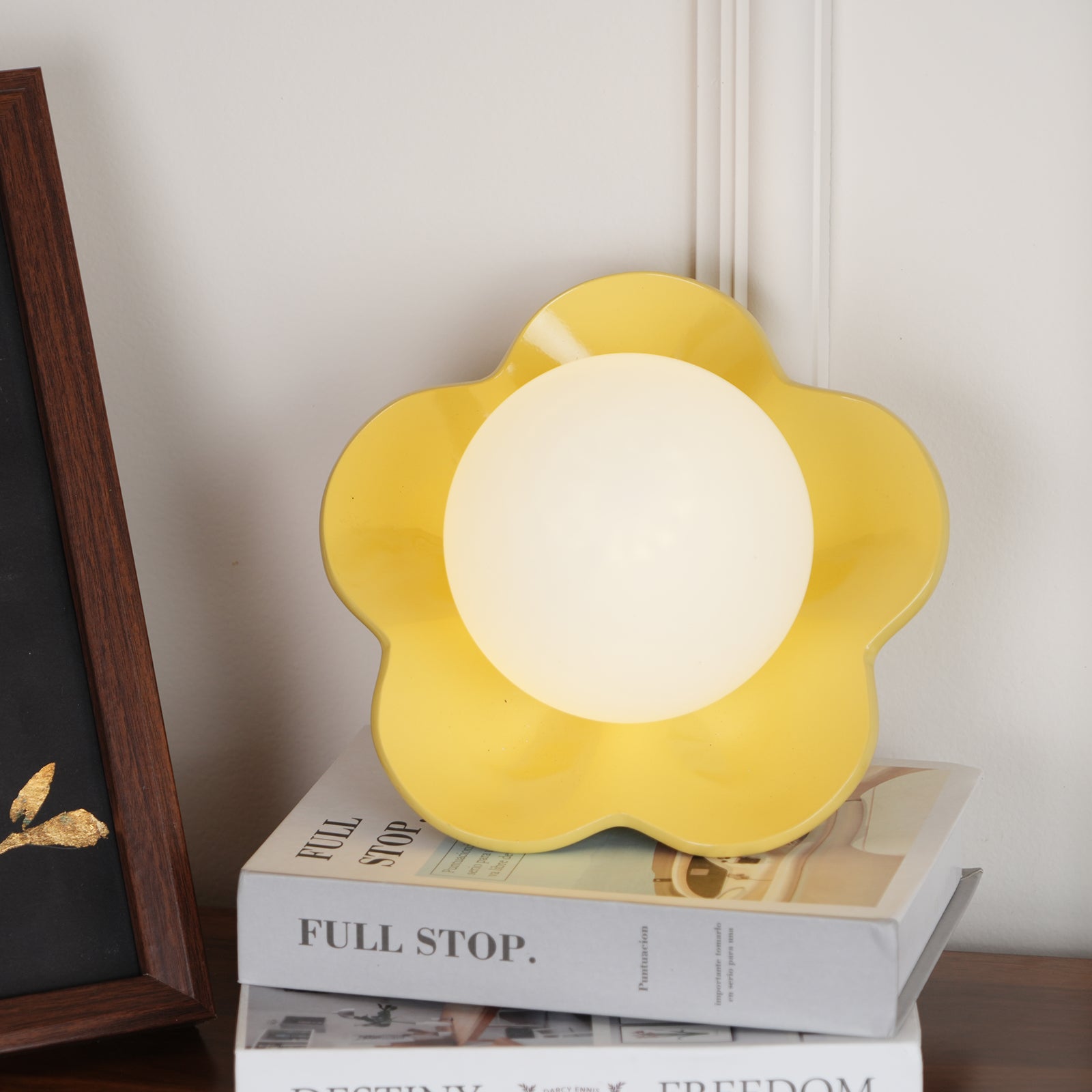 Arcore Fun Wall Lamp in Resin