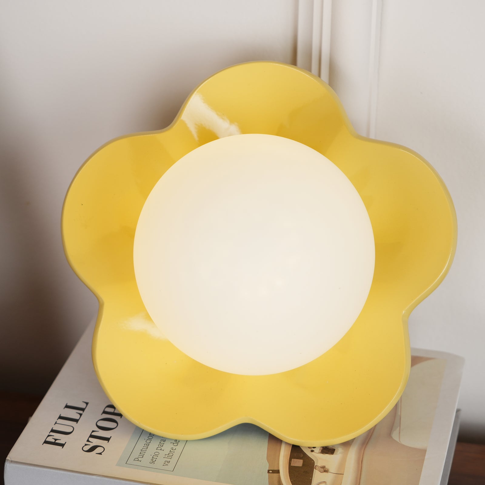 Arcore Fun Wall Lamp in Resin
