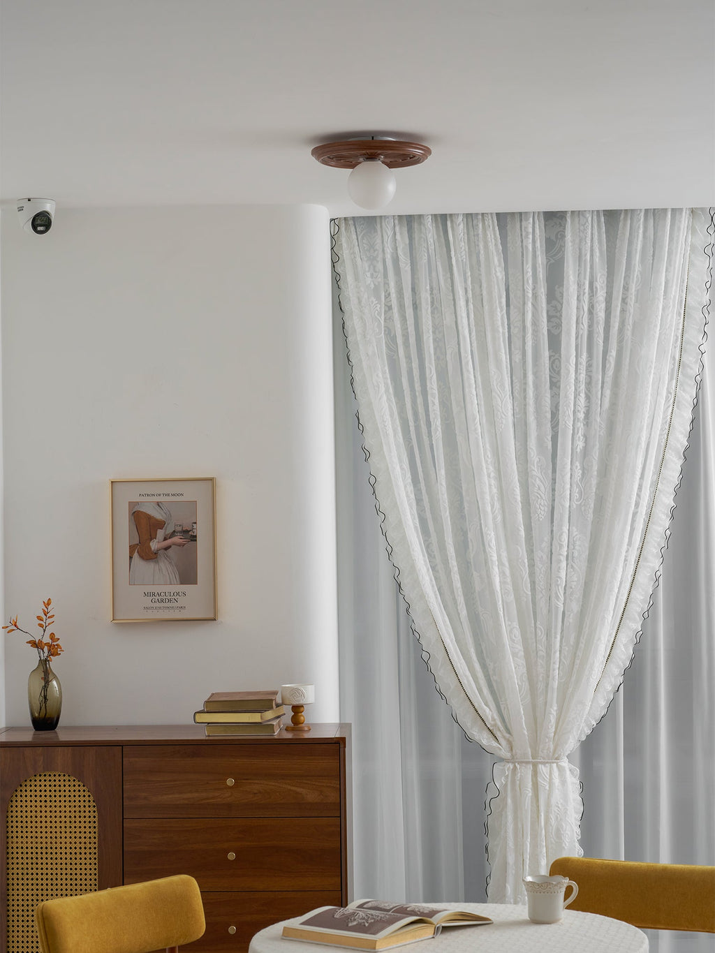 Liila Ceiling Light
