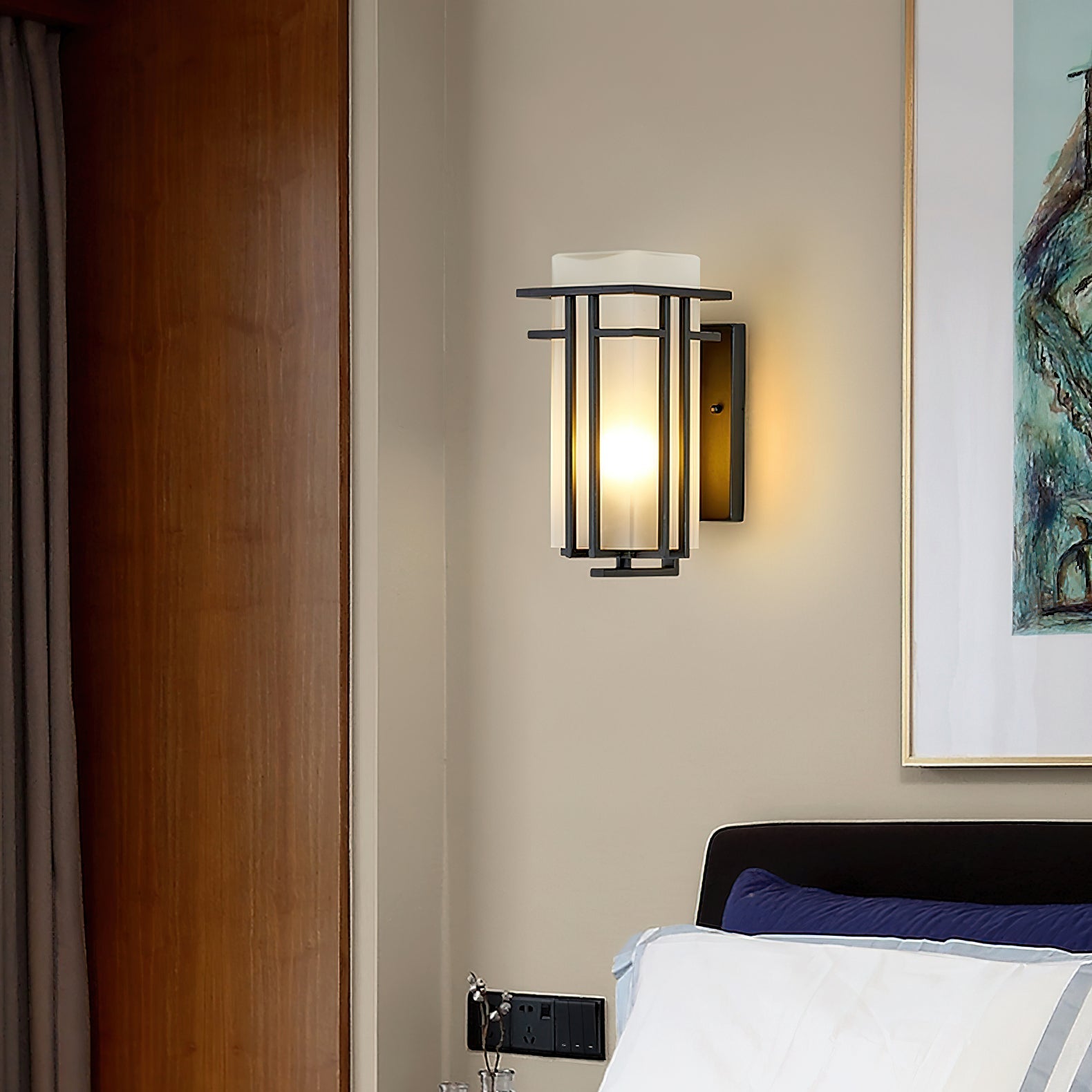 Outdoor Wall Lamp in Iron Retro Lantern