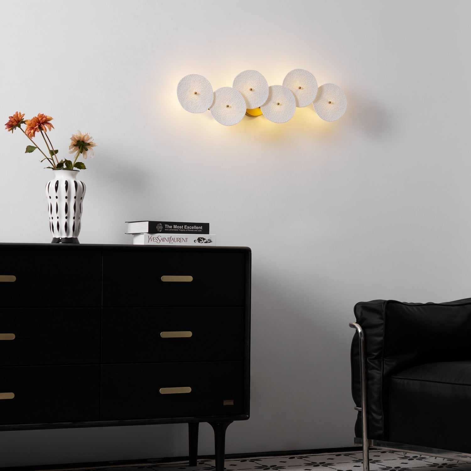 Jesse Nordic Art Petal Wall Lamp Elegant