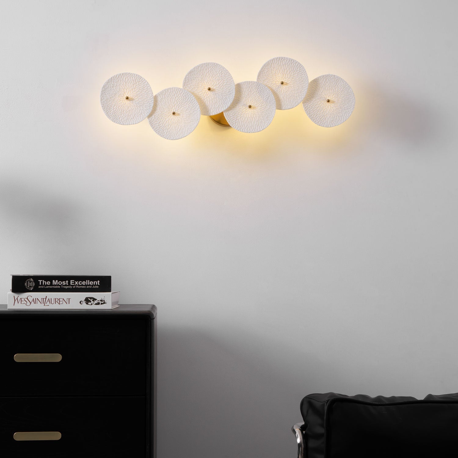 Jesse Nordic Art Petal Wall Lamp Elegant