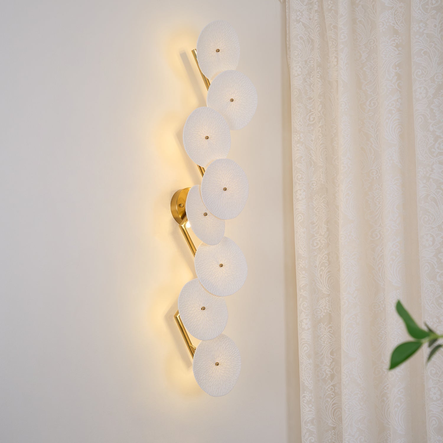 Jesse Nordic Art Petal Wall Lamp Elegant