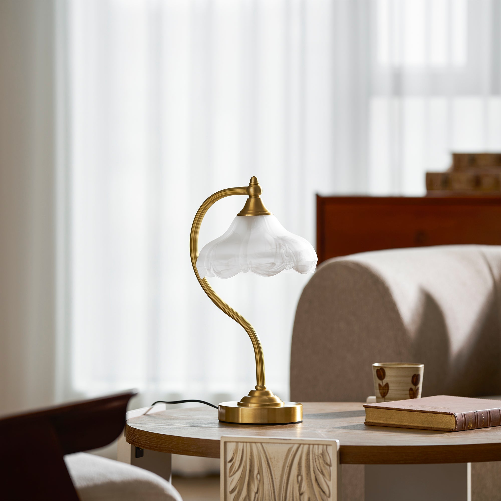 Magnolia Flower Table Lamp