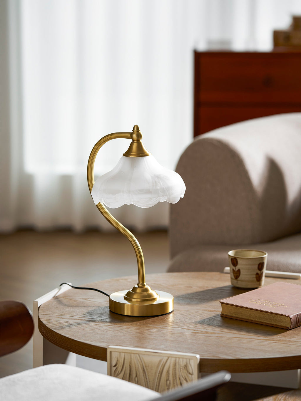 Magnolia Flower Table Lamp