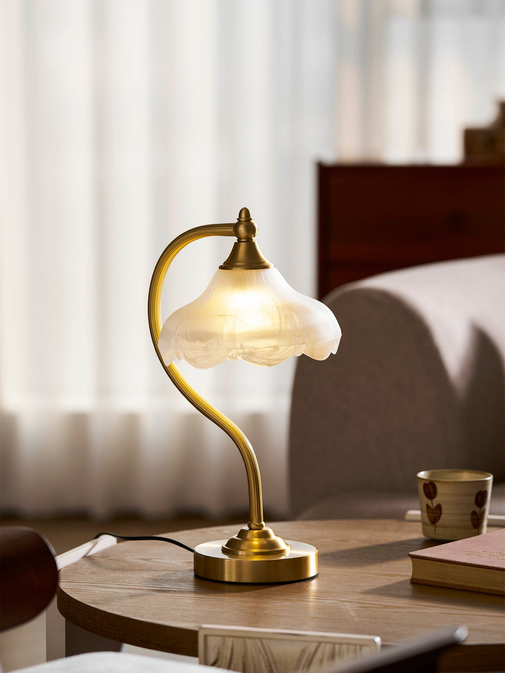 Magnolia Flower Table Lamp