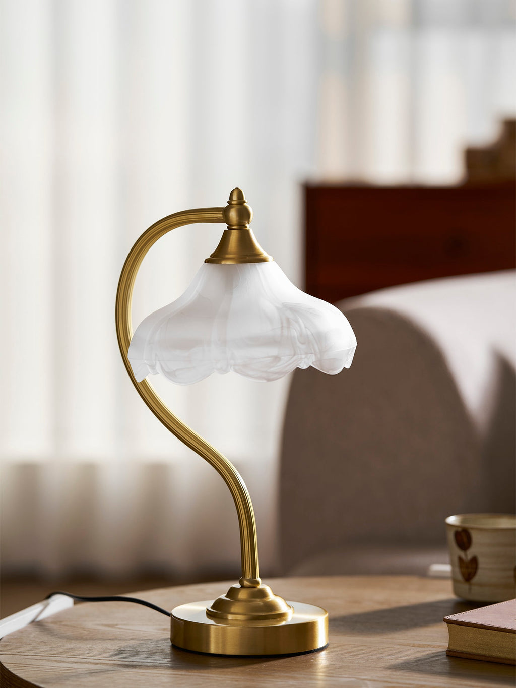 Magnolia Flower Table Lamp