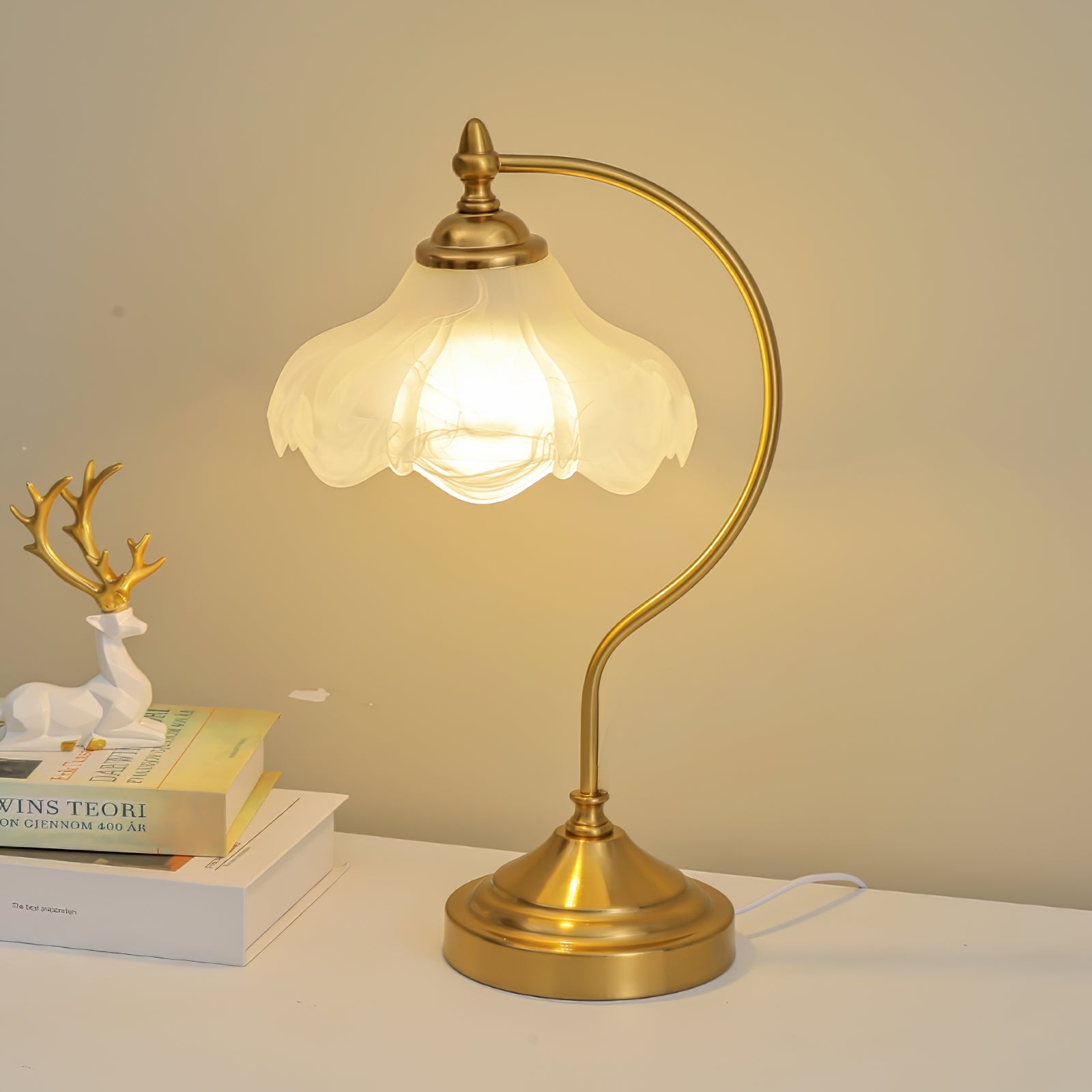 Magnolia Flower Table Lamp