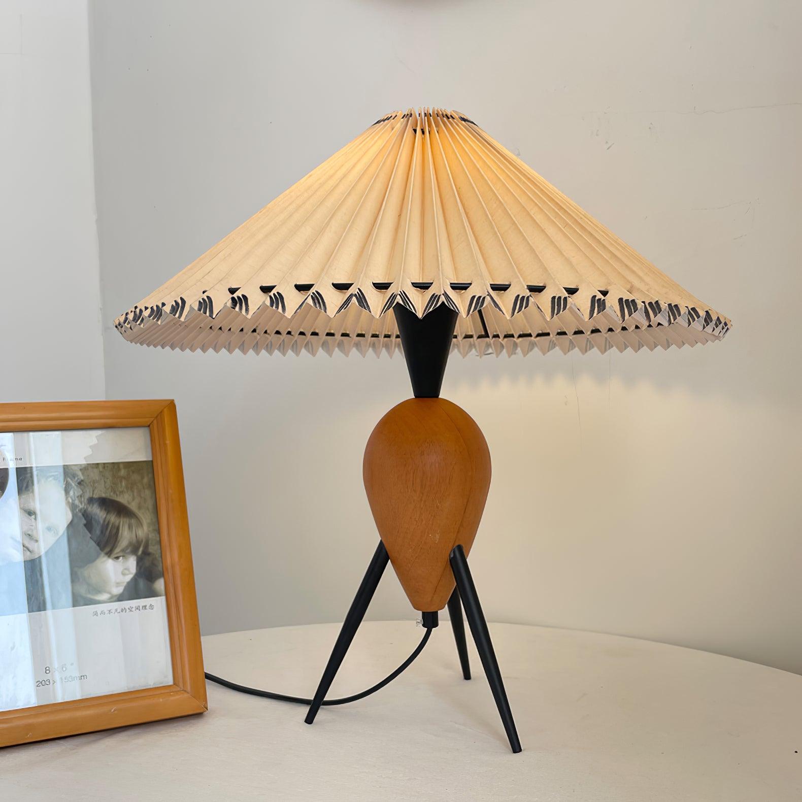 Makie Table Lamp