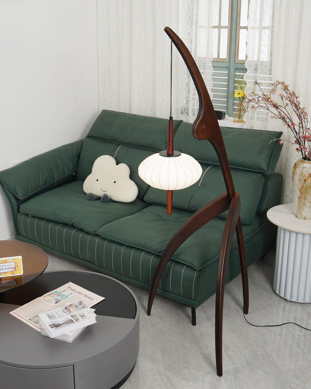Mantis Religiosa Floor Lamp