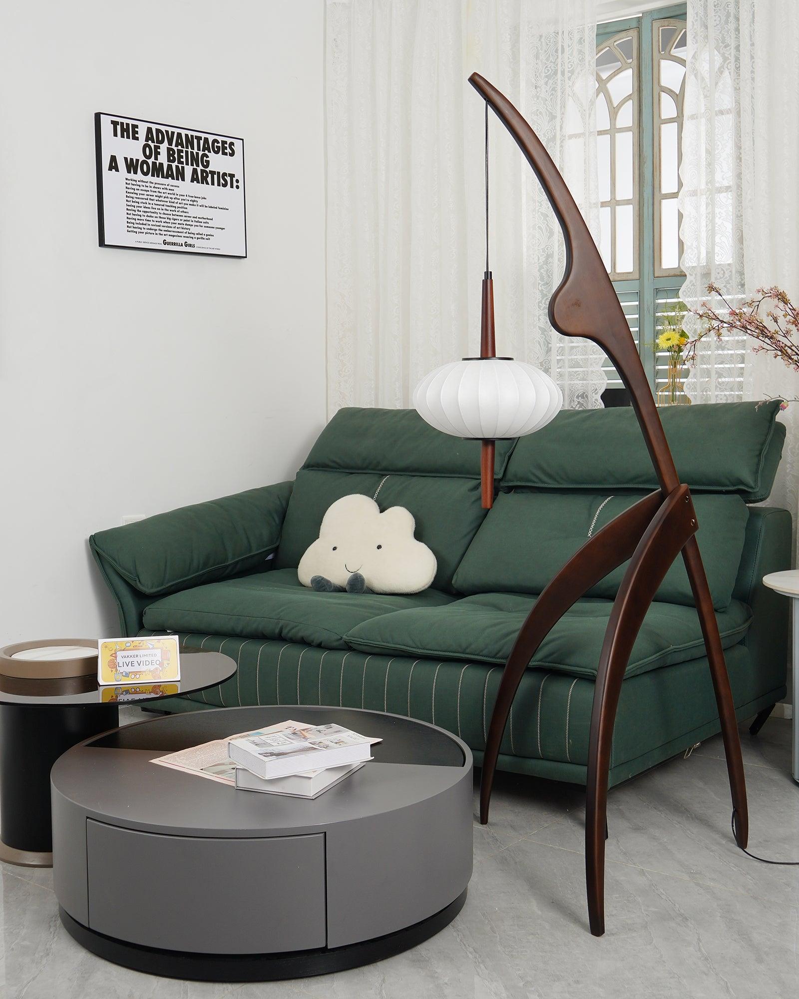 Mantis Religiosa Floor Lamp