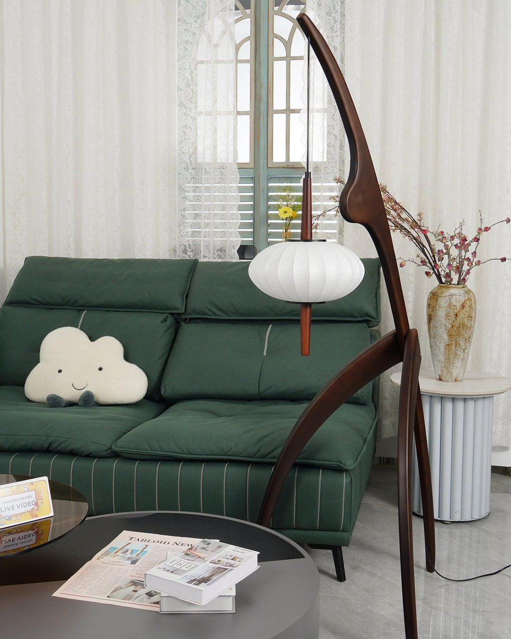 Mantis Religiosa Floor Lamp