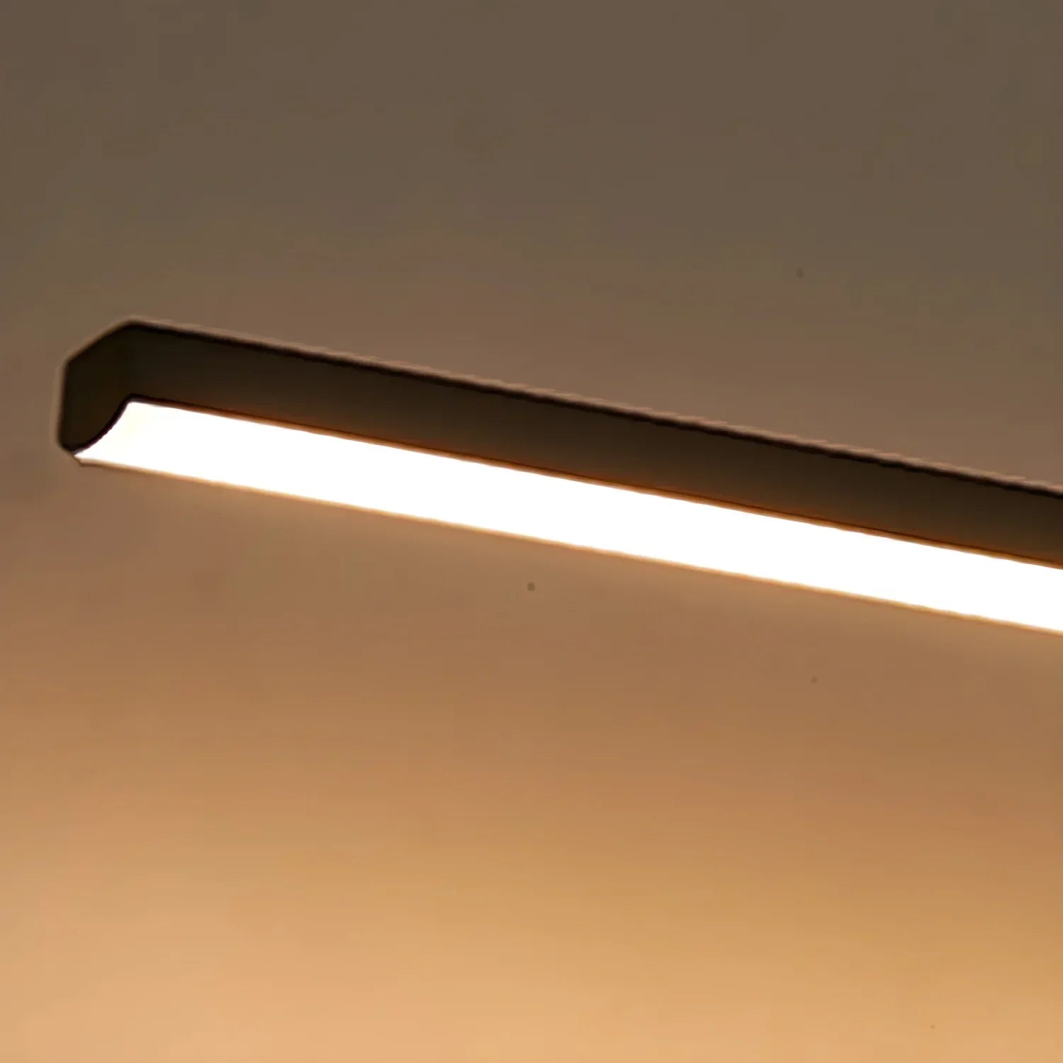 Hexa Linear Mirror Light for the Washbasin