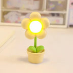 Small Flower Soothing Table Lamp - BlossomGlow