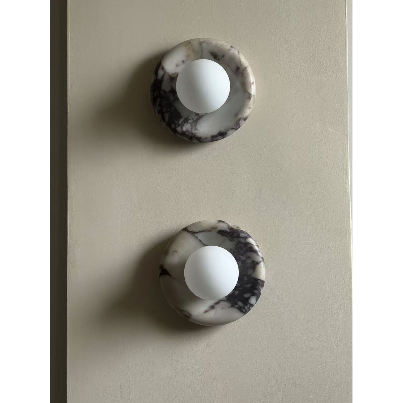 Hako Indoor Wall Lamp in Marble
