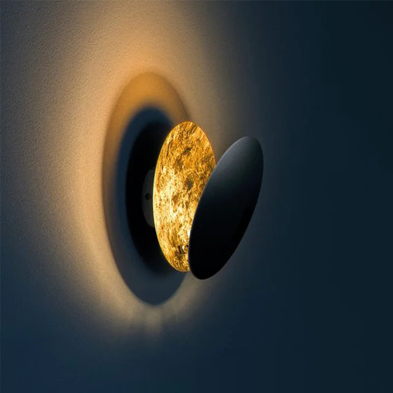Decorative wall lamp inspired by moon phases - Rotating shade 360°