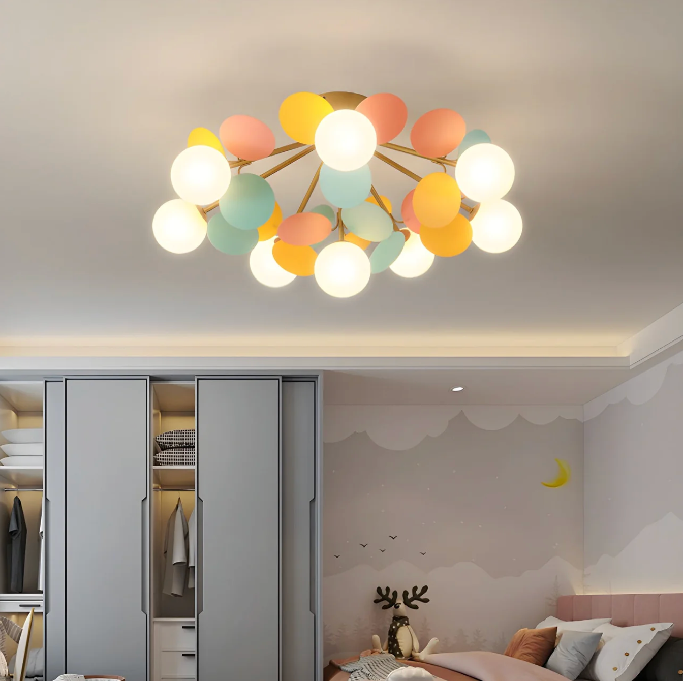 Modern LED Ceiling Lamp – Designer Ceiling Light with Spherical Shades