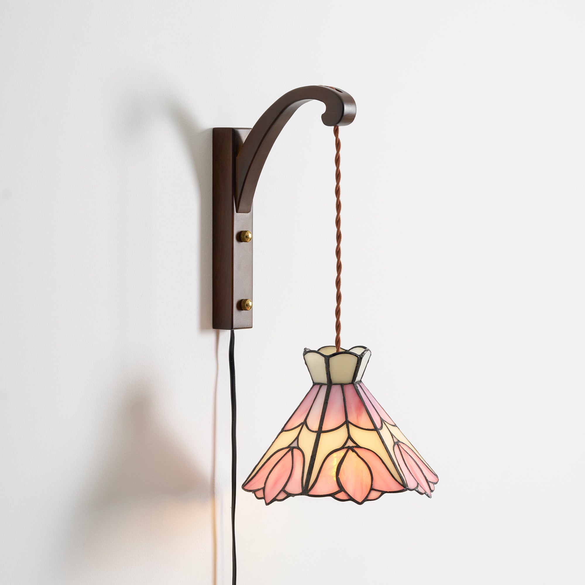 Serena Tiffany Plug In Wall Lamp