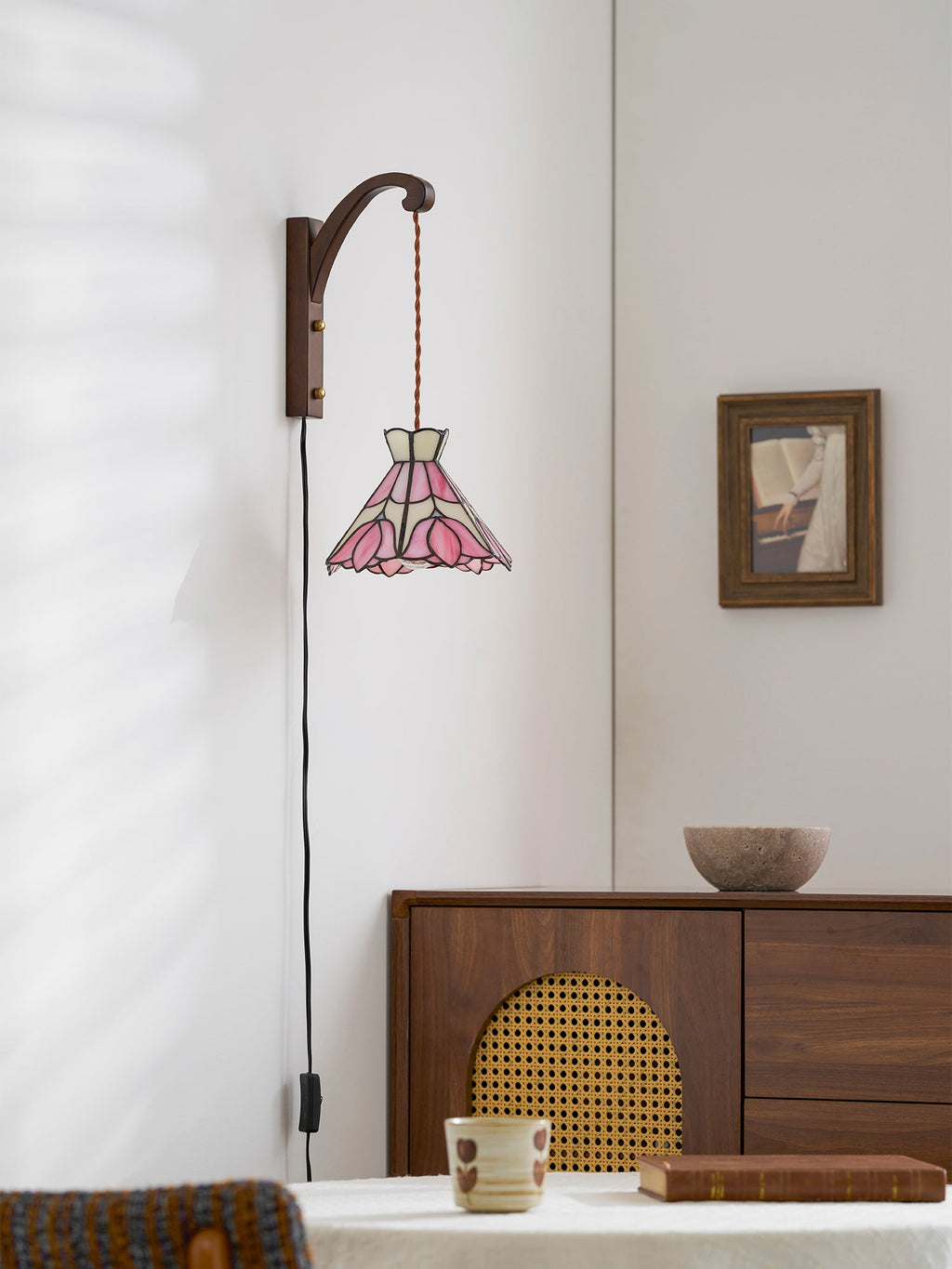 Serena Tiffany Plug In Wall Lamp