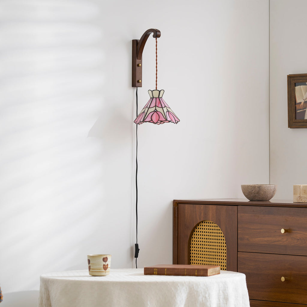 Serena Tiffany Plug In Wall Lamp