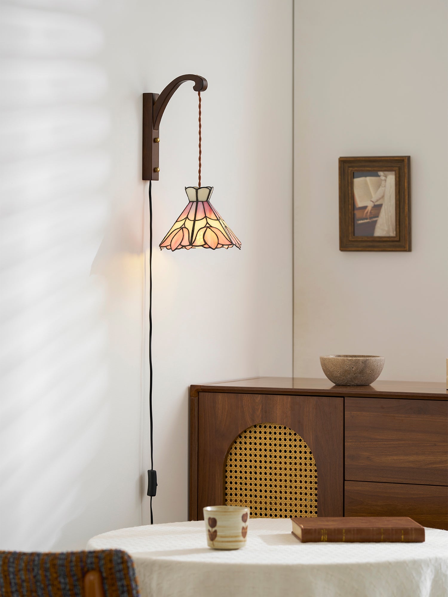 Serena Tiffany Plug In Wall Lamp