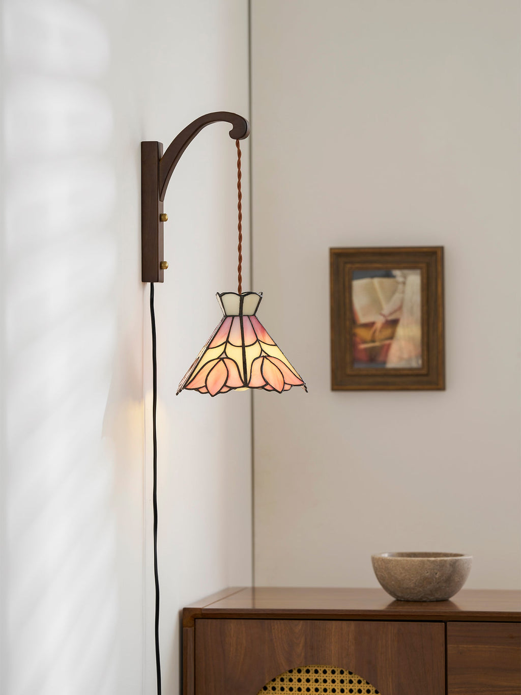 Serena Tiffany Plug In Wall Lamp