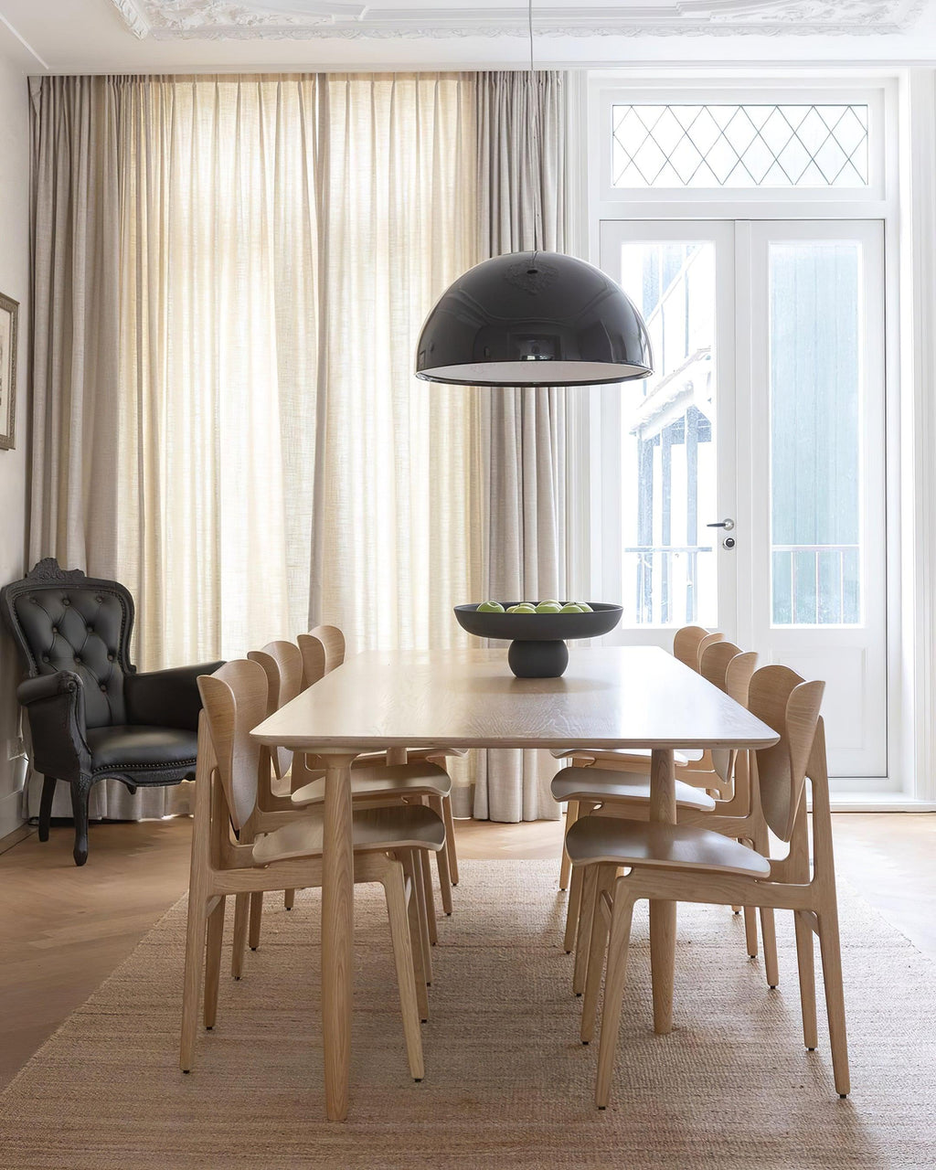 Elegant Black Dome Suspension with Embossed Plaster Interior