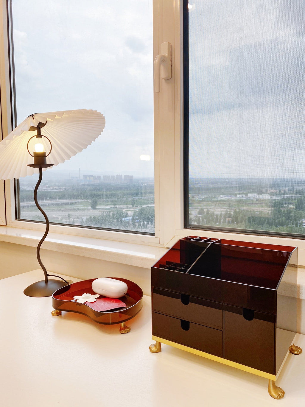 Squiggle Table Lamp