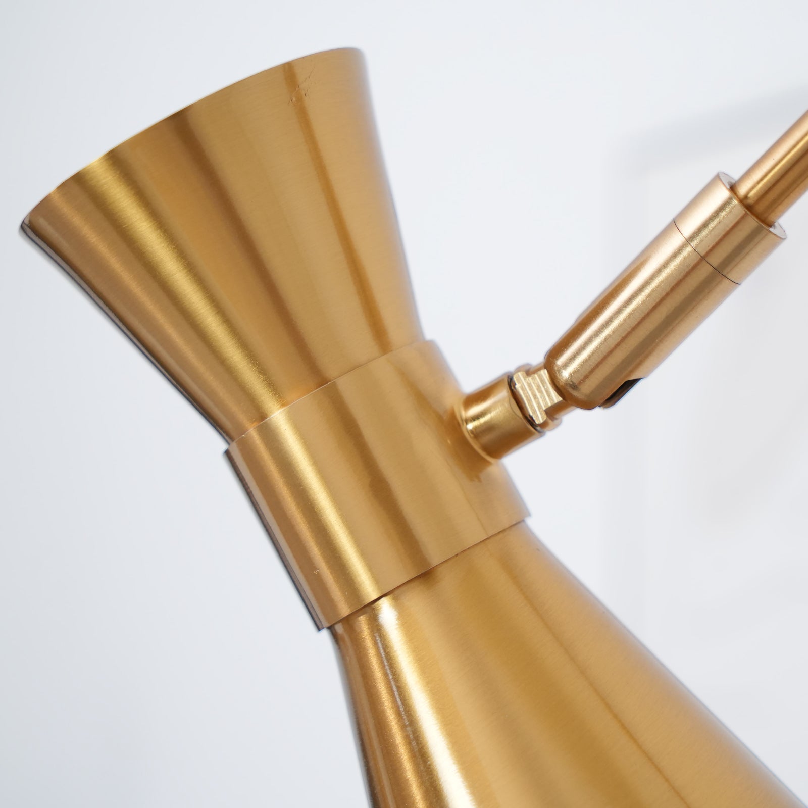 With Frame Support Floor Lamp