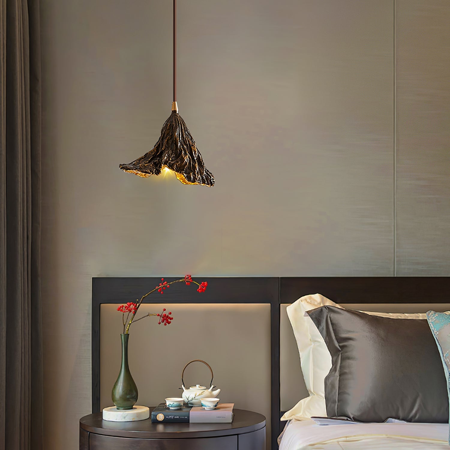 Withered Lotus Leaf Pendant Lamp
