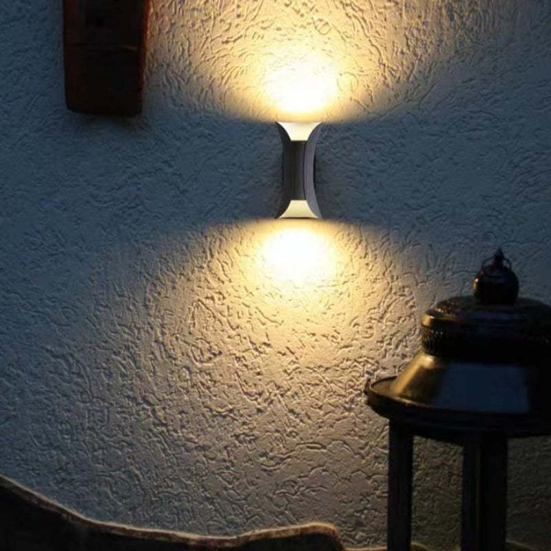 Modern LED Outdoor Wall Light - LumiEdge