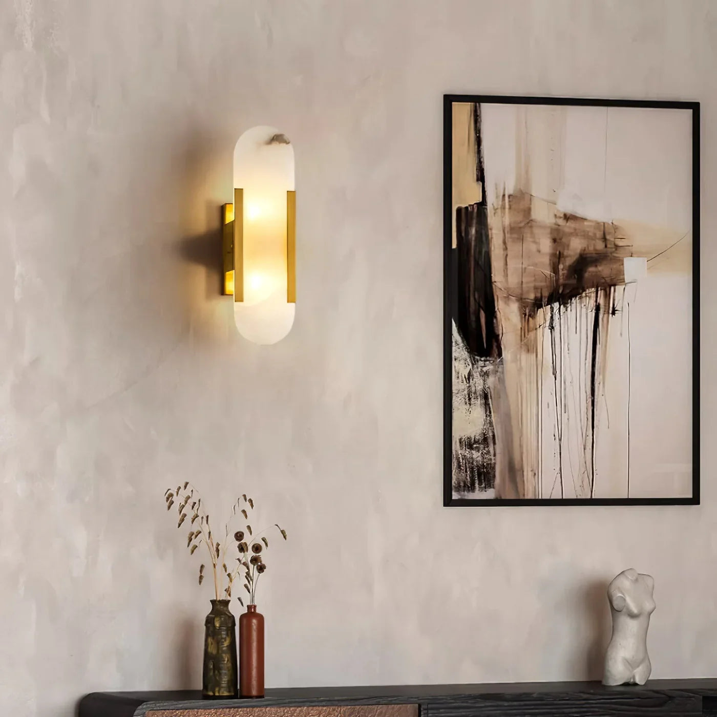 Modern Marble Wall Sconce with Gold Details – Luxury Lighting
