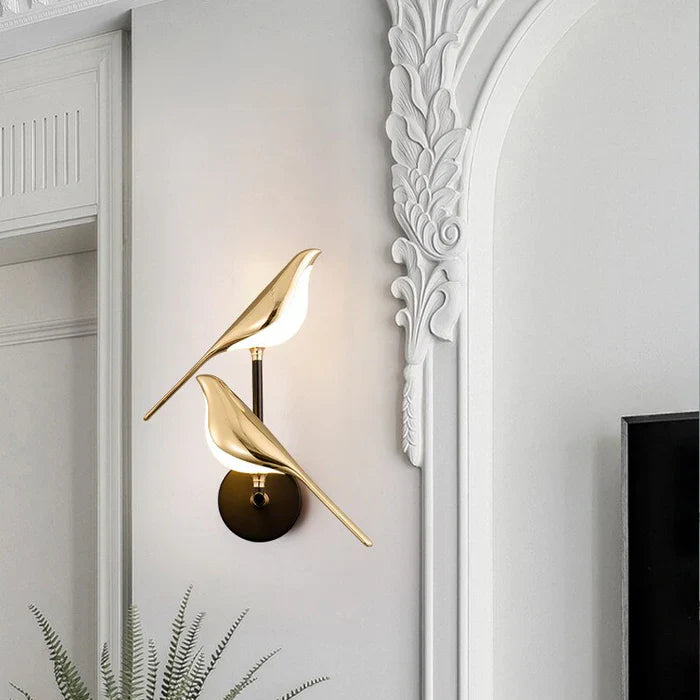 Wall lamp inspired by a bird with a modern design